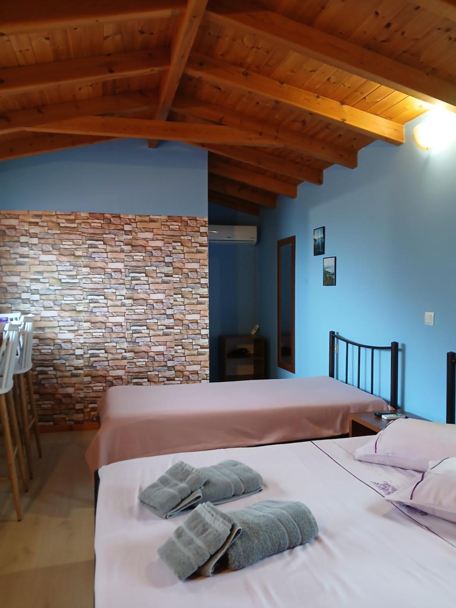 Tolis Rooms Himarë Exterior foto